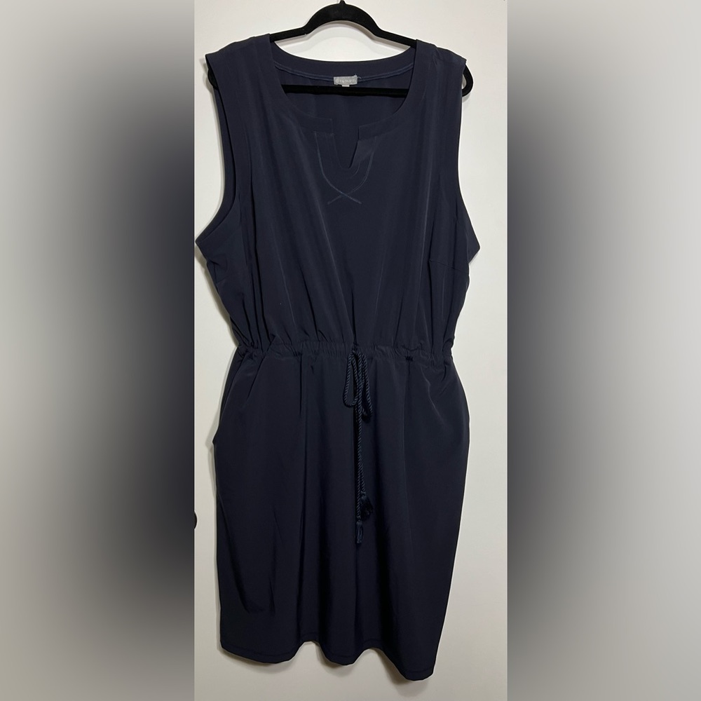 Talbots sleeveless dress.  Drawstring waist, v-neck. Poly/spandex blend. 3X EUC